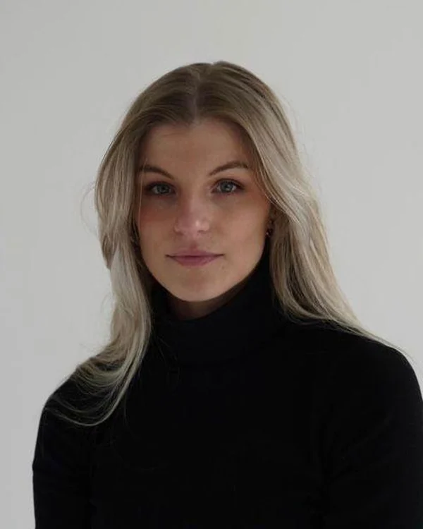 Anri Hartmann, Social Media Manager at Peak Leads